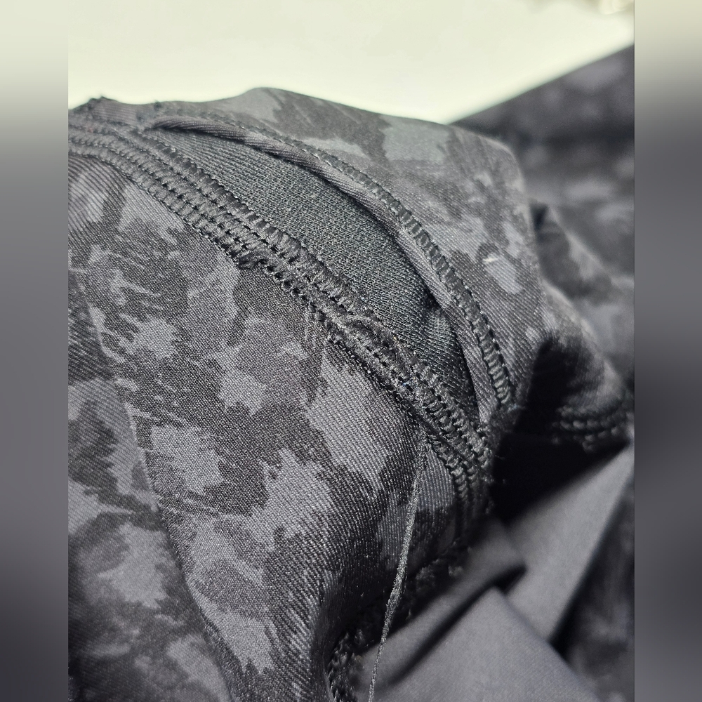 Lululemon Wunder Under High-Rise Tight 28" *Full-On Luxtreme Wild Thing Camo Sz4 - Picture 6 of 9